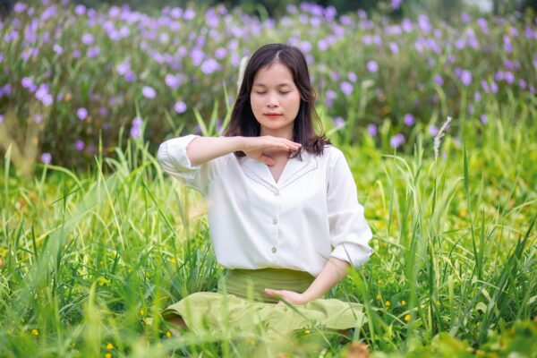 woman, meadow, grass-7597270.jpg